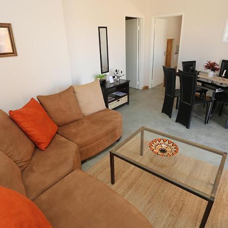 Apartament Orange House Self Catering Aus Zewnętrze zdjęcie