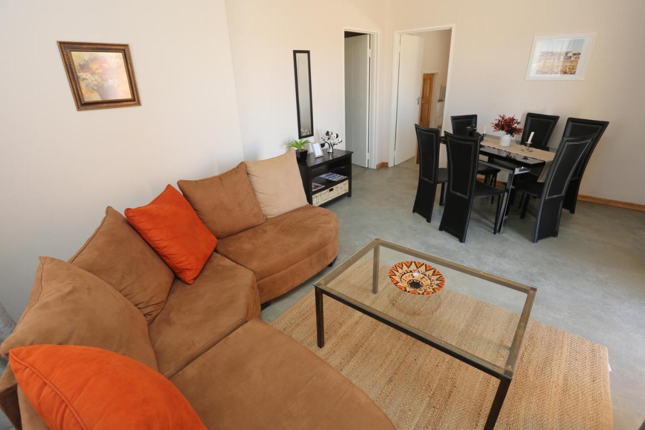 Apartament Orange House Self Catering Aus Zewnętrze zdjęcie