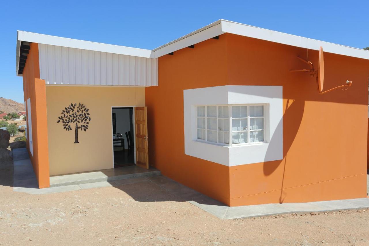 Apartament Orange House Self Catering Aus Zewnętrze zdjęcie